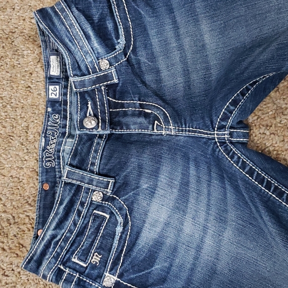 Miss Me Jean Capris - Picture 6 of 11